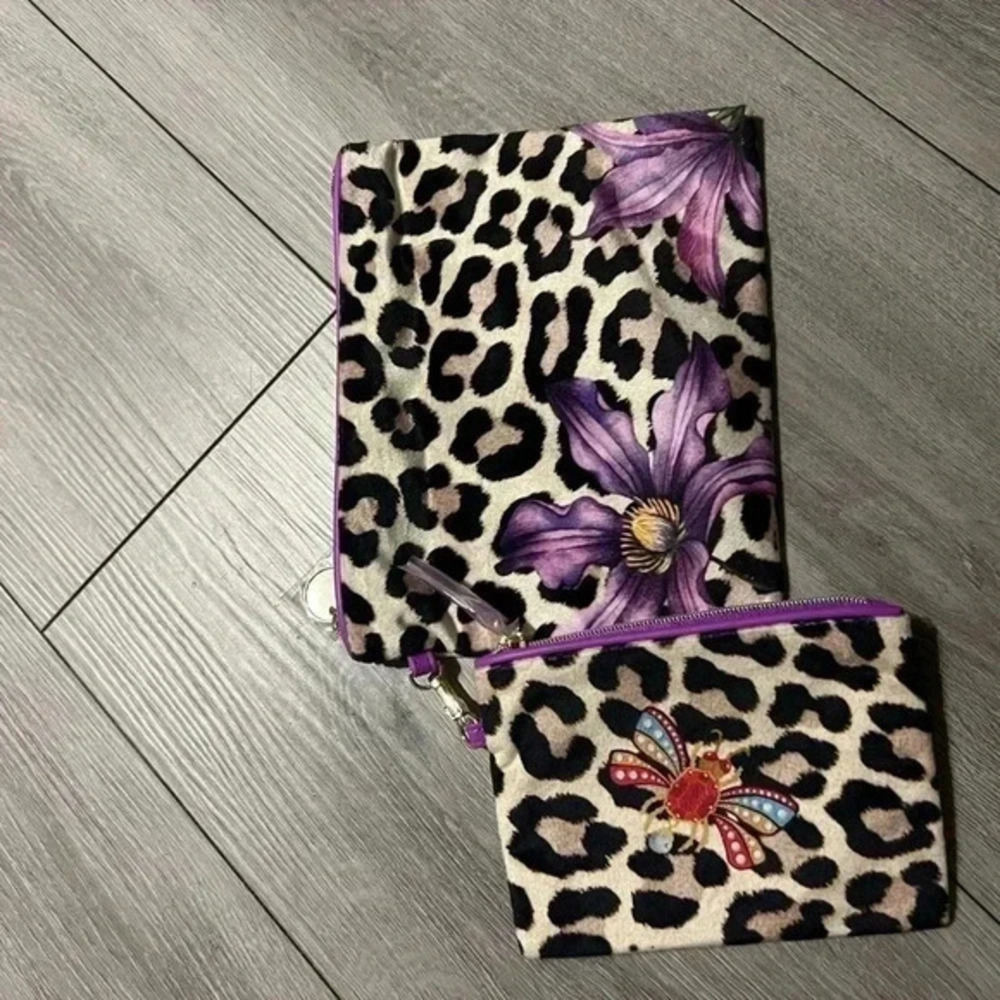 Clinique Pouch